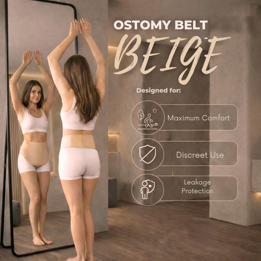 Femme devant un miroir portant une ceinture beige et un short blanc