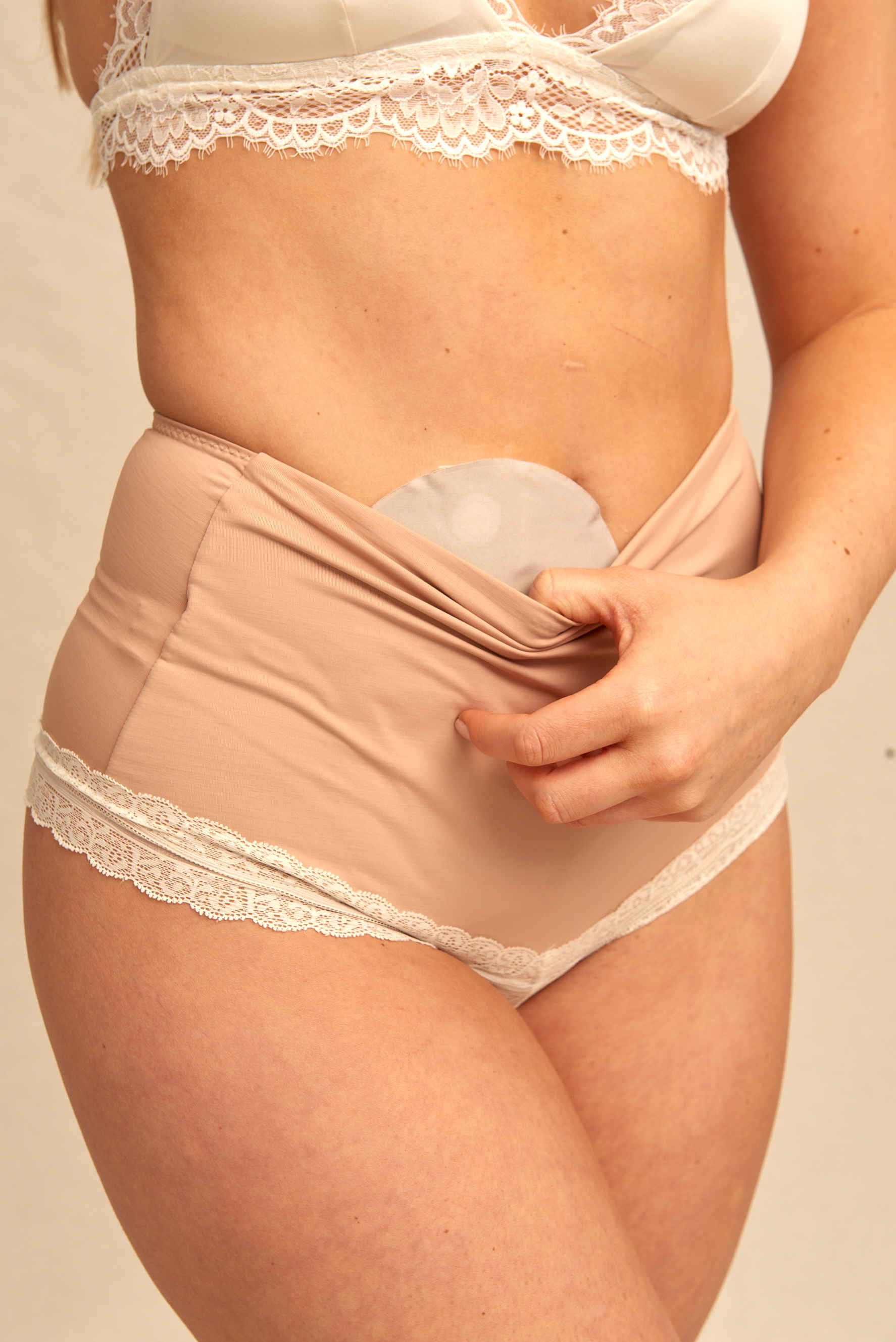 Braguita Ostomía Sofía Negra